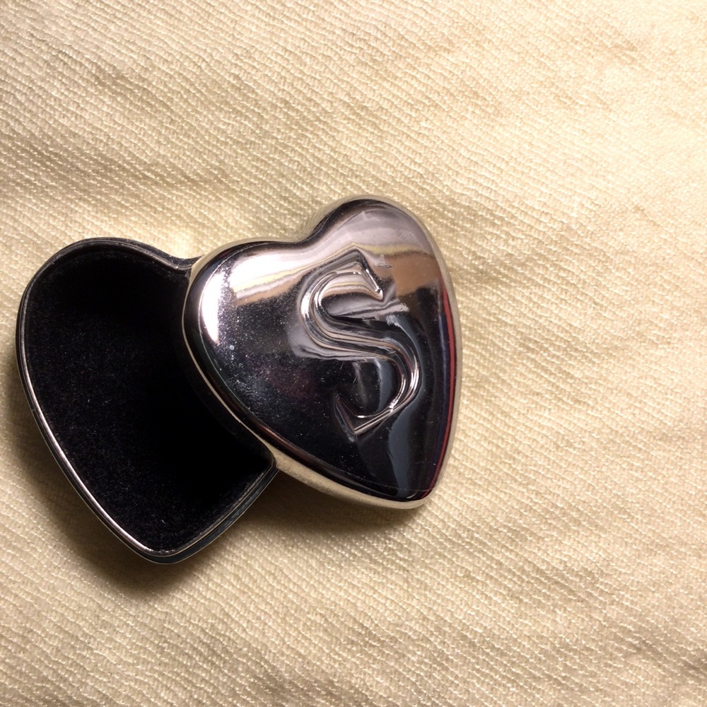 Tiny Pretty Thing: trnket Box Engraved With an S